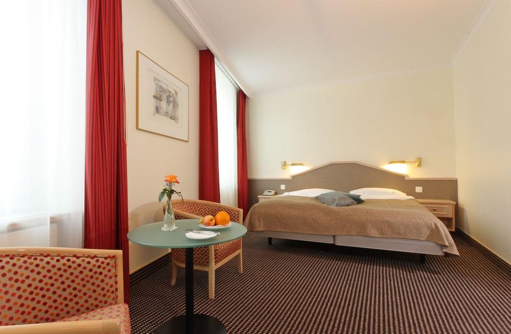 Seehotel Waldstaetterhof Swiss Quality Brunnen Exterior foto